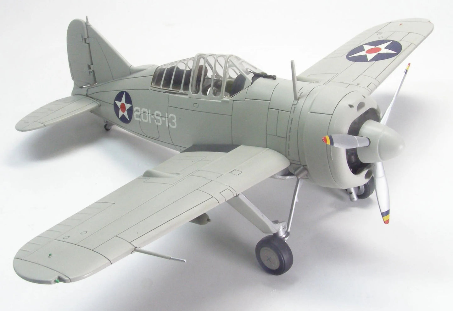 HOBBY MASTER USN BREWSTER F2-A2 BUFFALO VS-201